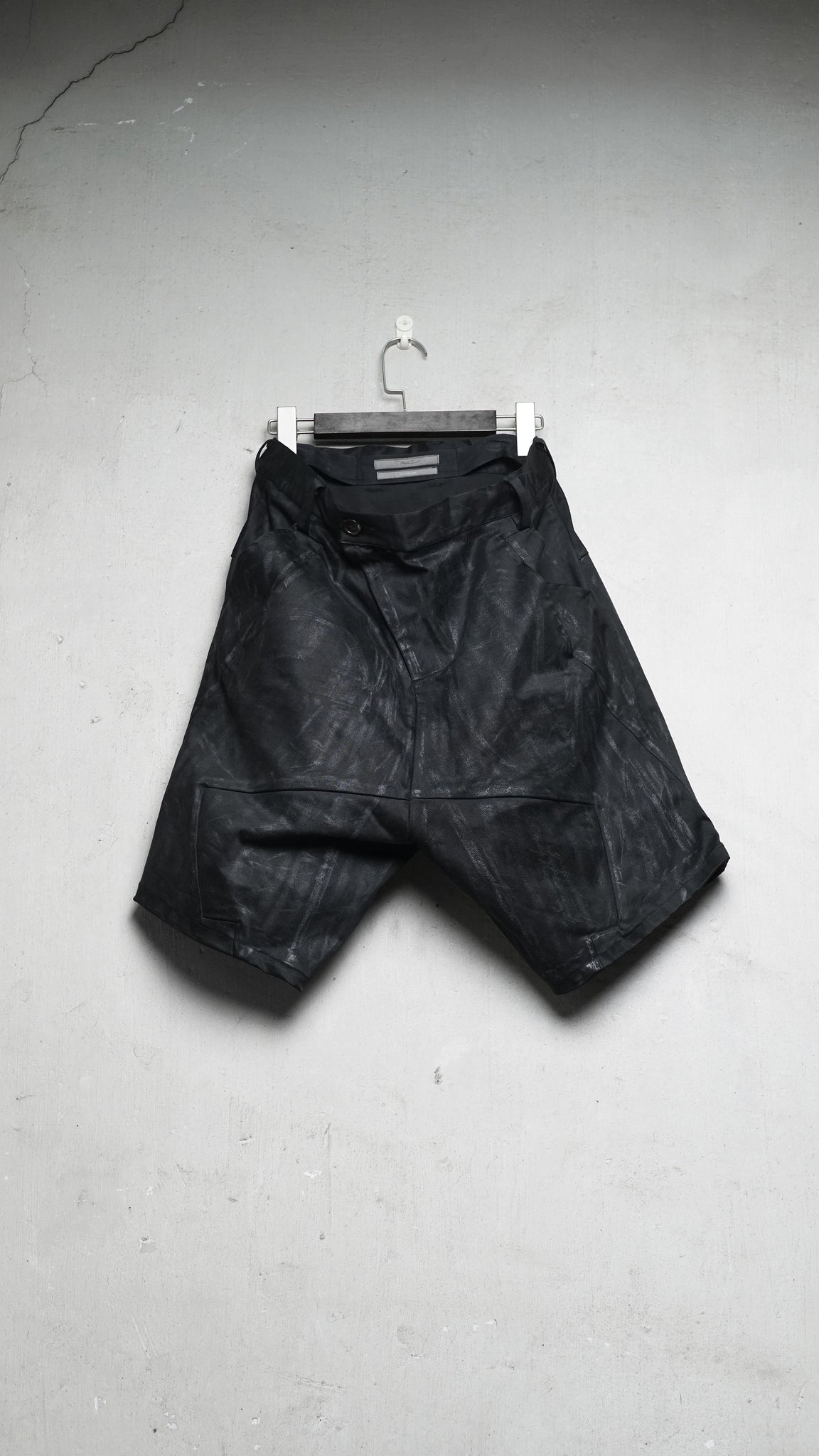 Hand waxed 6 pockets Drop Crotch Shorts