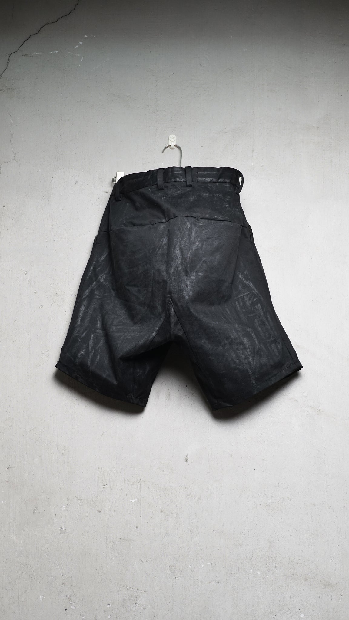 Hand waxed 6 pockets Drop Crotch Shorts