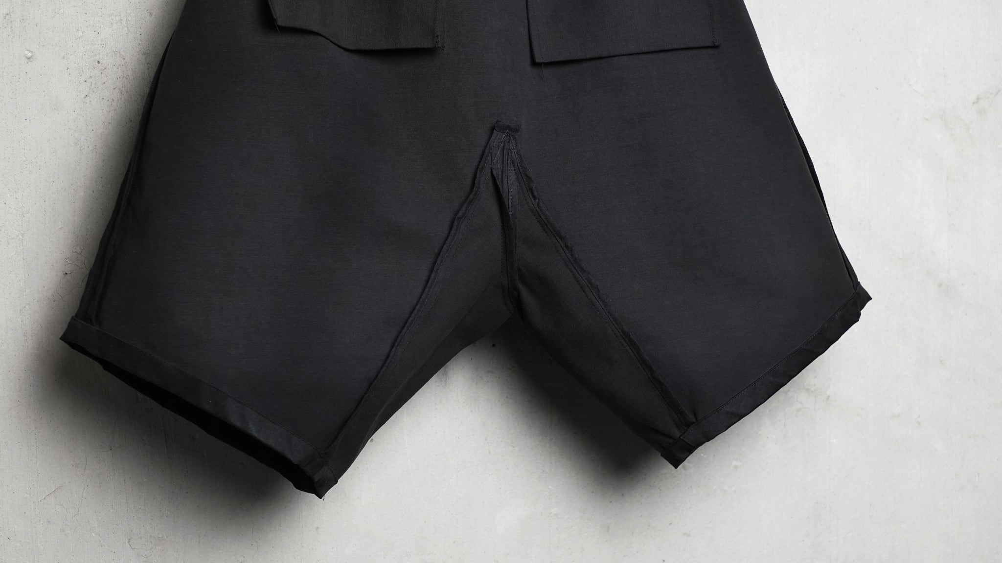 Hand waxed 6 pockets Drop Crotch Shorts
