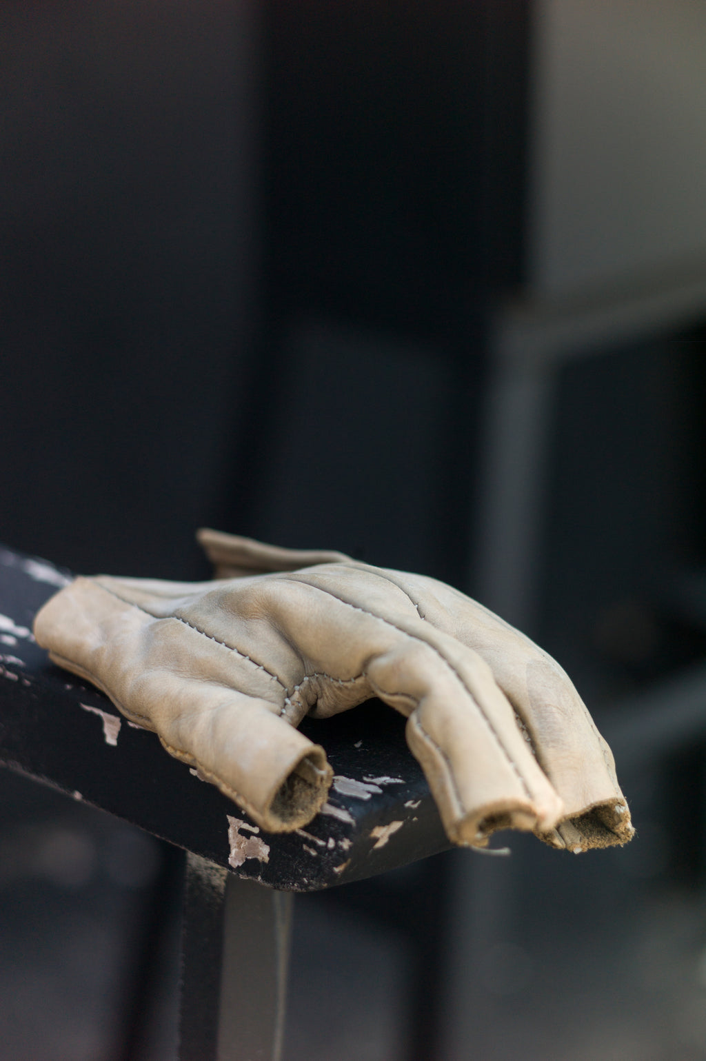 Alien glove